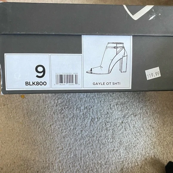 NIB Banana Republic Gayle Peep Toe Booties - Picture 2 of 4